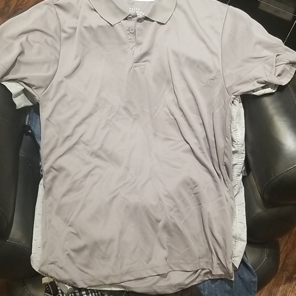 Grey polo - Picture 1 of 2